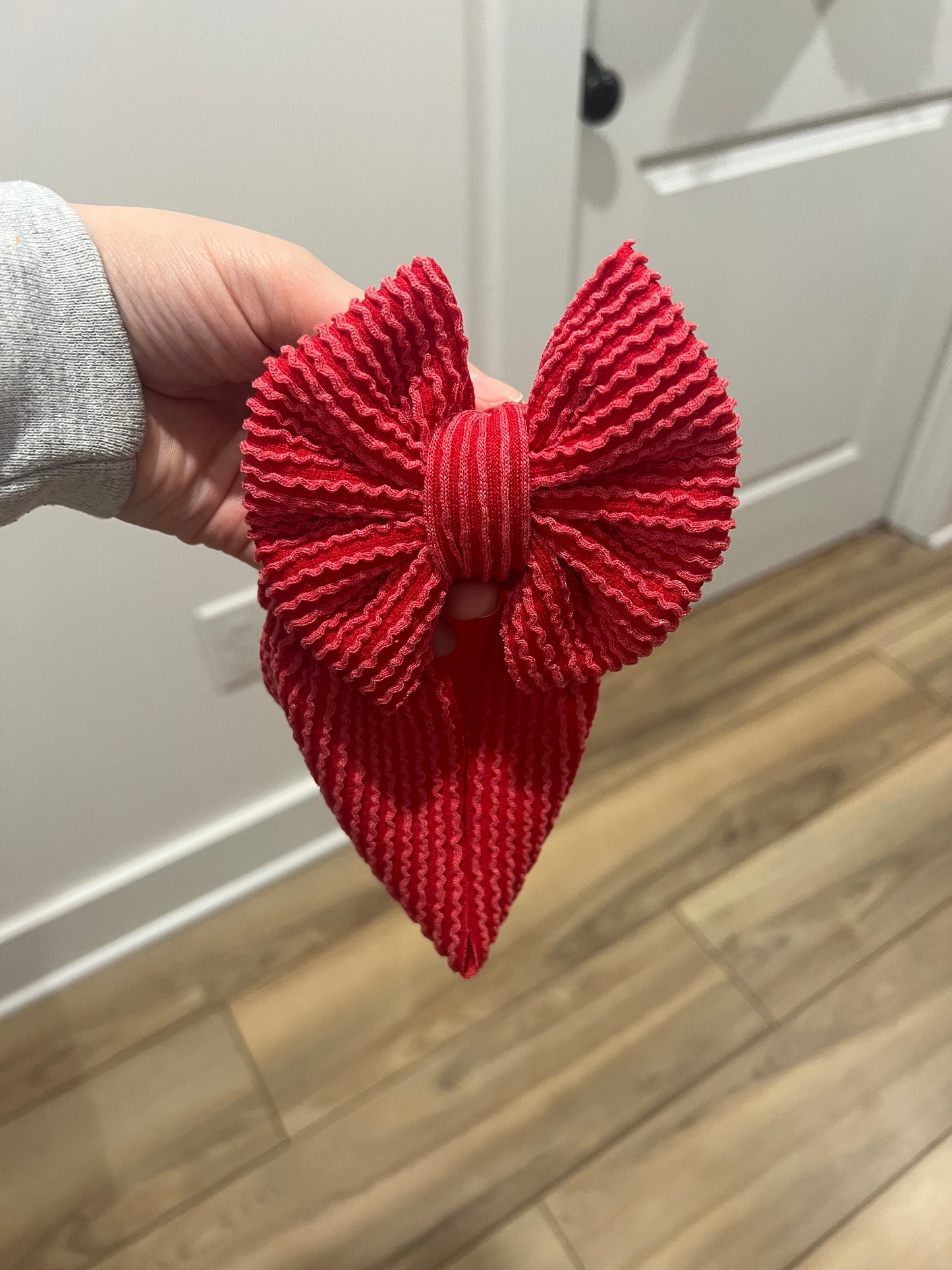 Ribbed Classic Bow