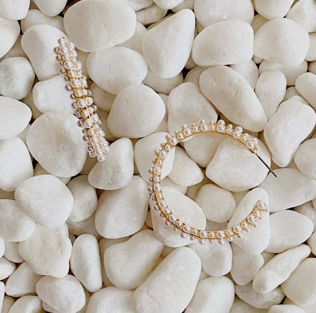 Pearly Gold Hoop Earrings