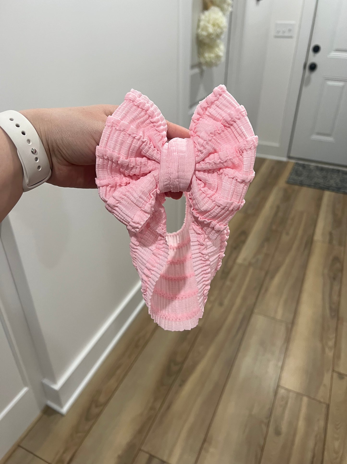 Ruffle Classic Bow