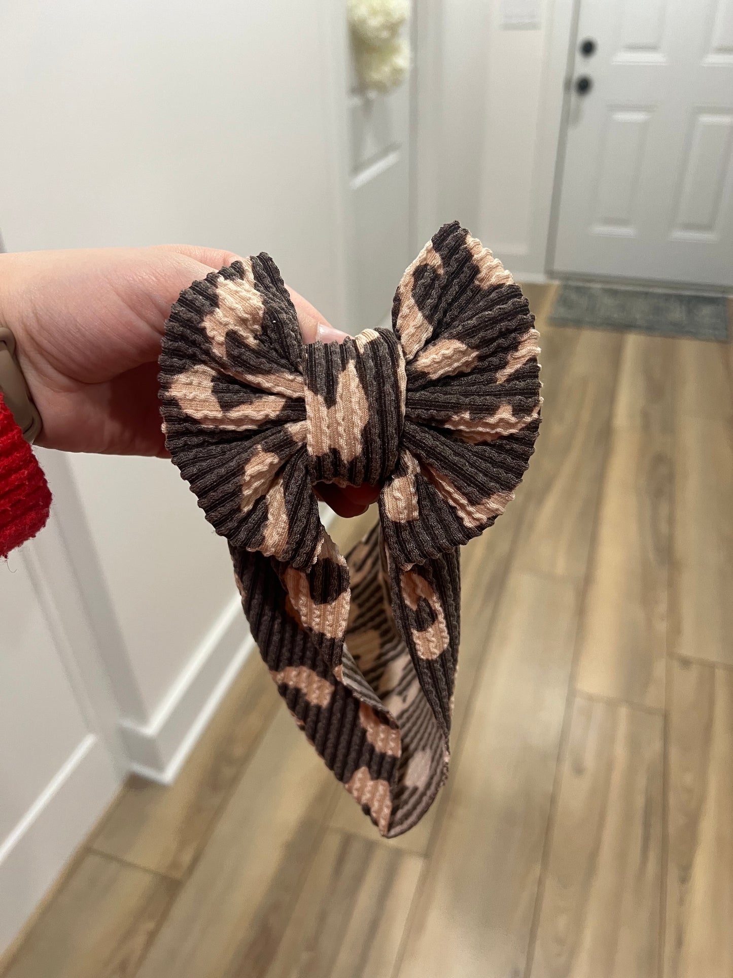 Ribbed Classic Bow
